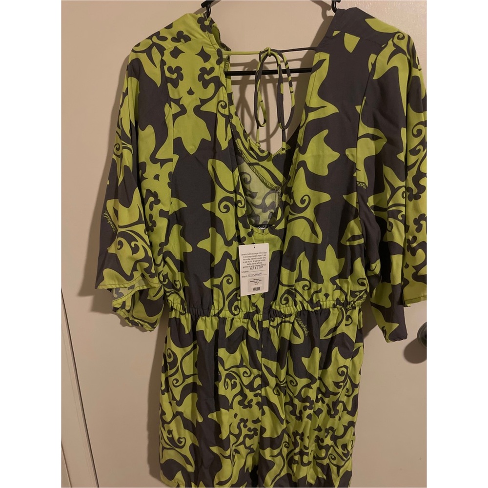 BRAND NEW • Manuheali’i Romper